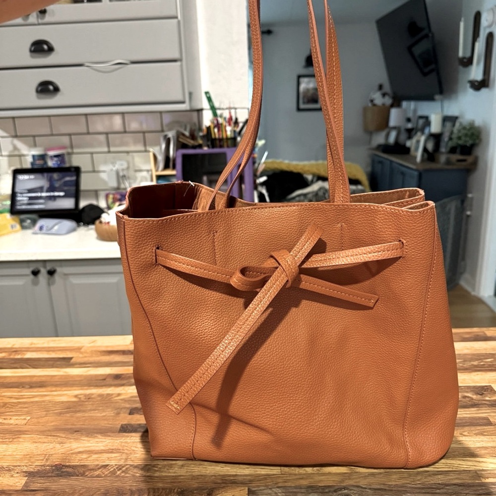 Ann Taylor Camel Leather Bucket Bag Purse Handbag Tote
